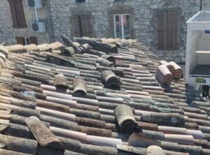 Couvreur Tarn : réparation en urgence de toiture suite à tempête