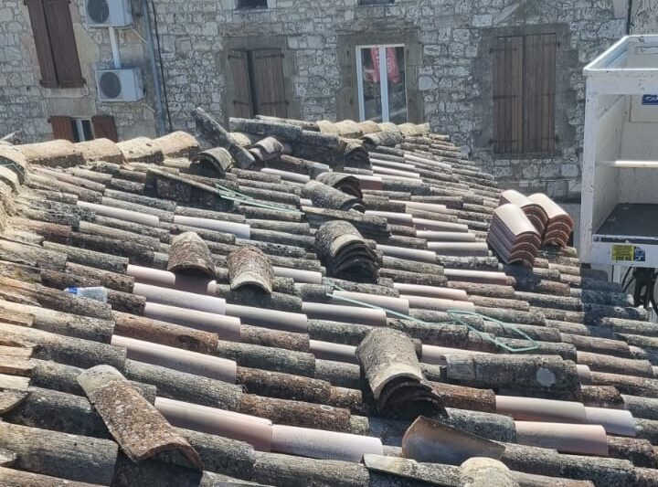Couvreur Tarn : réparation en urgence de toiture suite à tempête